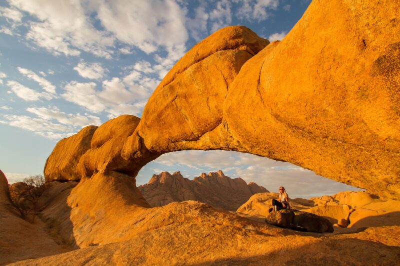 The arch forming the perfect frame - Spitzkoppe